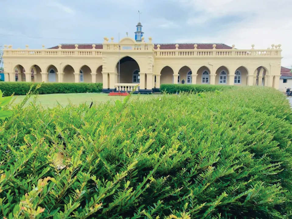 Wathupitiwala Base Hospital