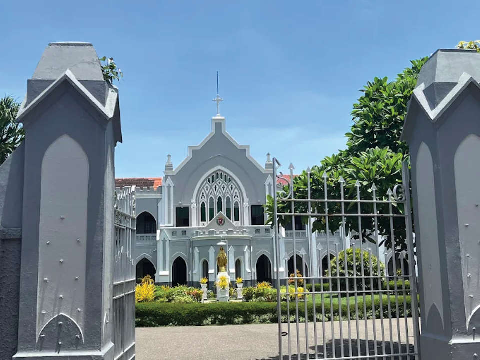 Auditorium Building for Holy Family Convent